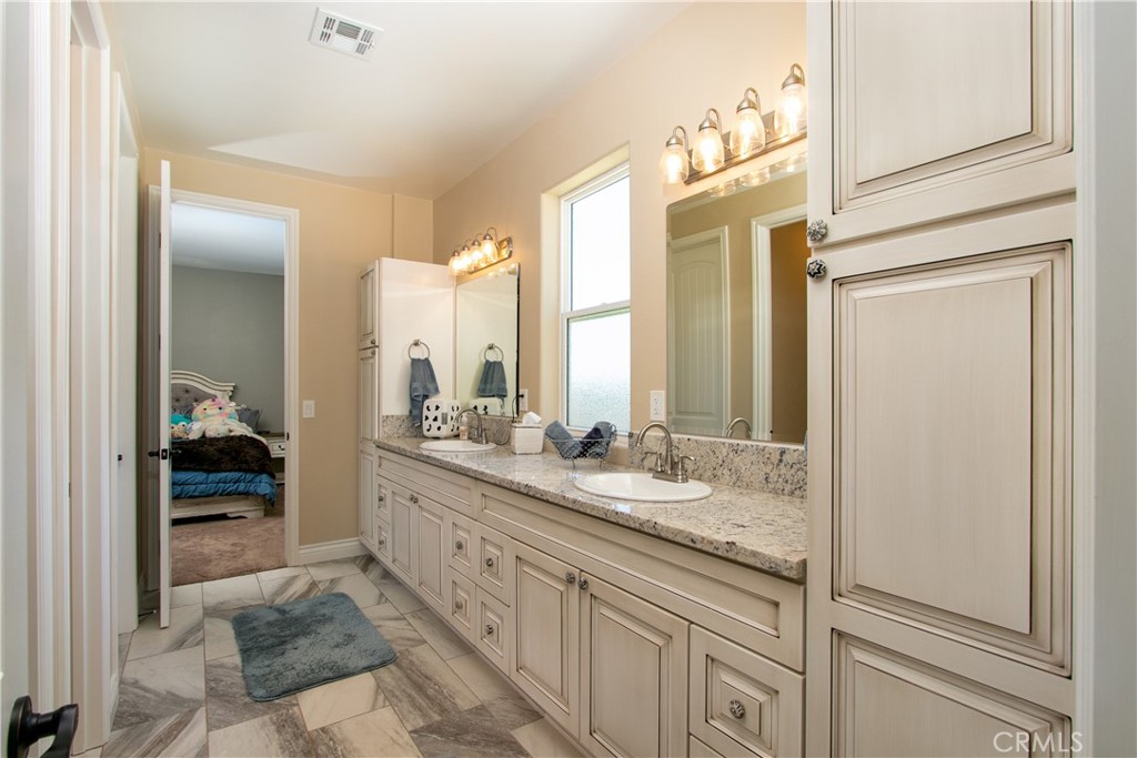 18677 N Deercrest Estates Place
