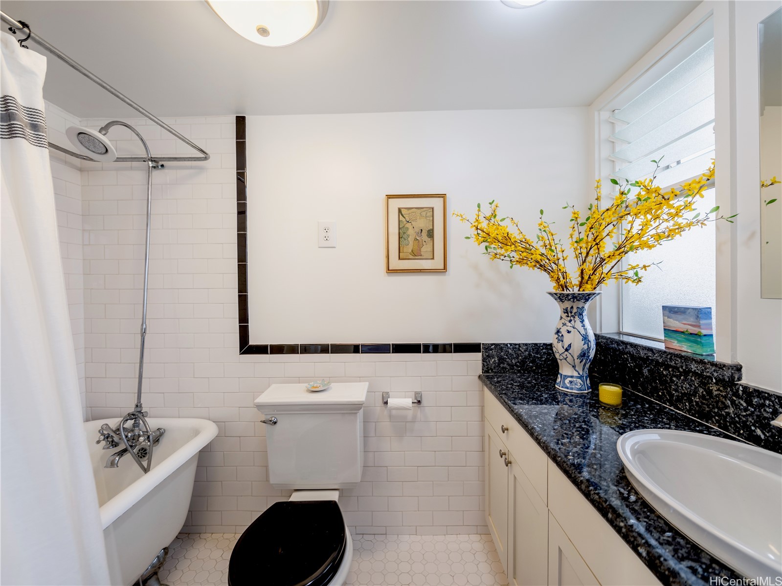 3056 Kalakaua Avenue Unit: 3W