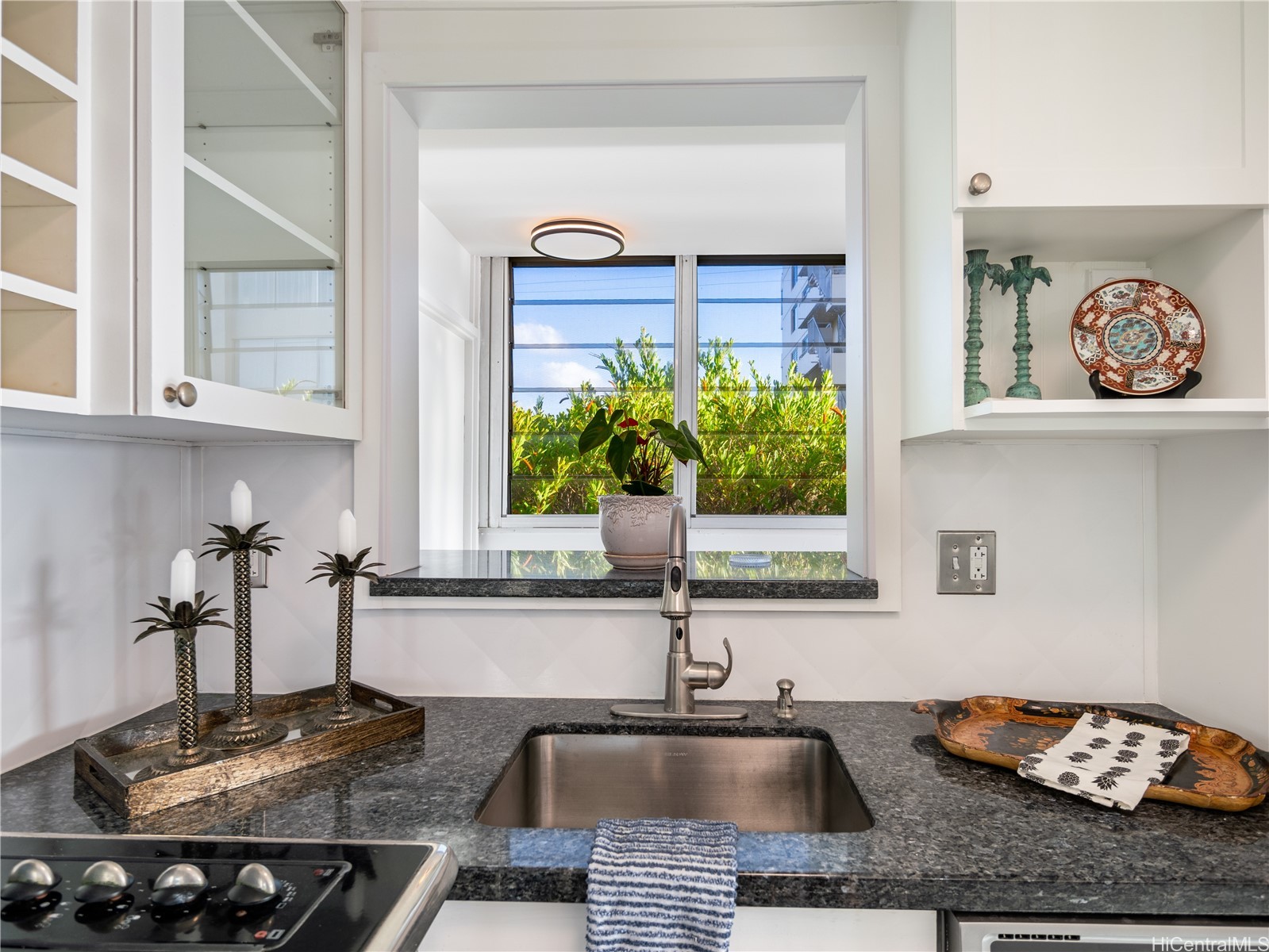 3056 Kalakaua Avenue Unit: 3W