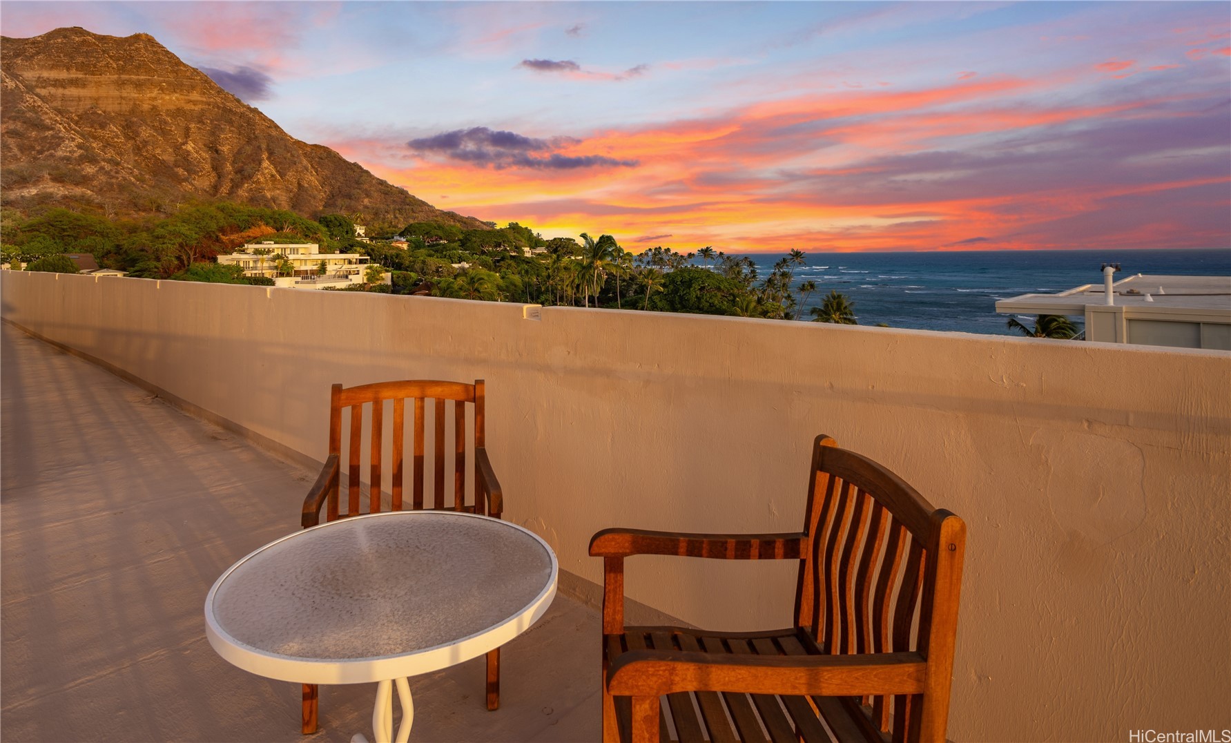 3056 Kalakaua Avenue Unit: 3W