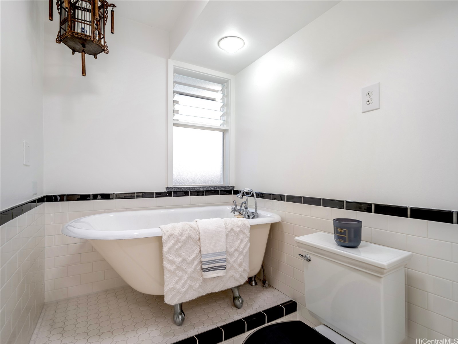 3056 Kalakaua Avenue Unit: 3W