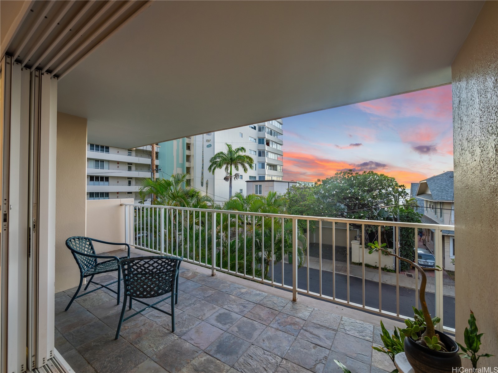 3056 Kalakaua Avenue Unit: 3W