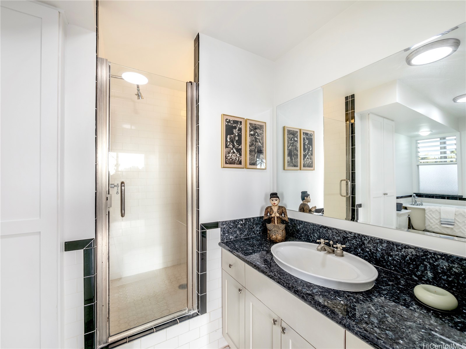 3056 Kalakaua Avenue Unit: 3W