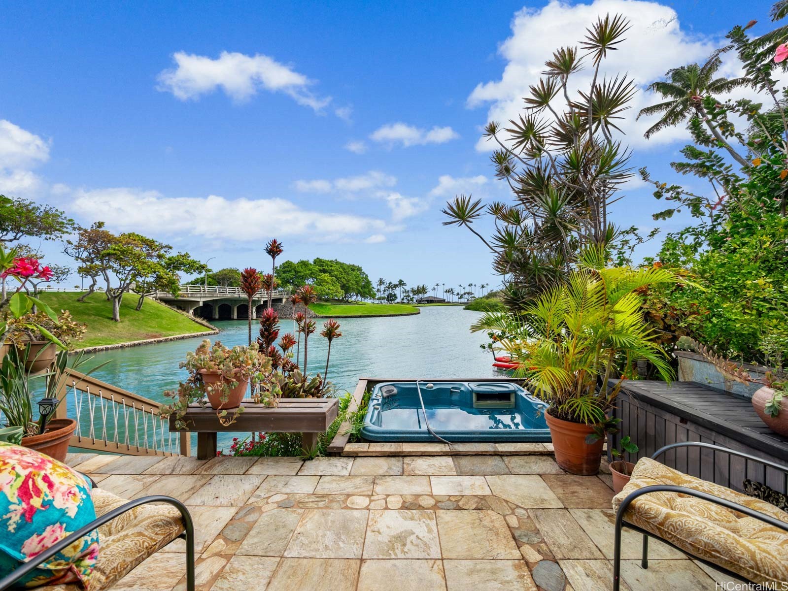 6370 Hawaii Kai Drive 60