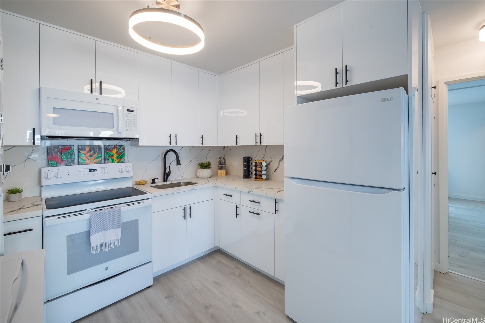 155 Paoakalani Avenue 104