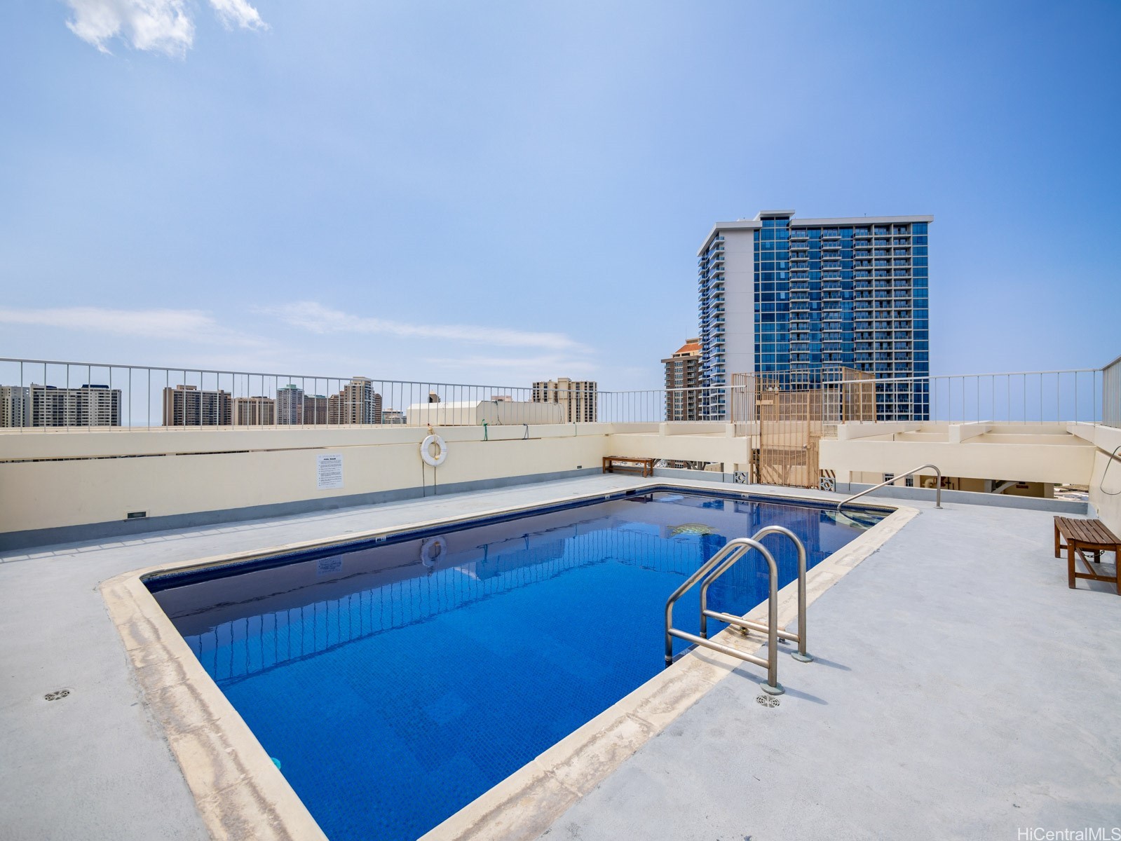 1655 Makaloa Street 404