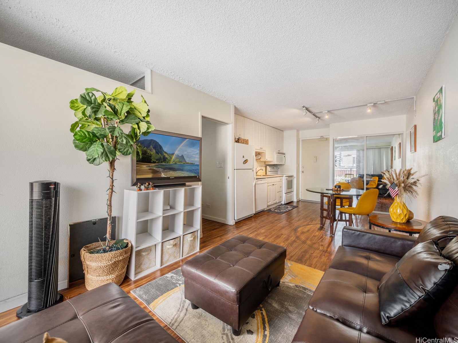 1655 Makaloa Street 404