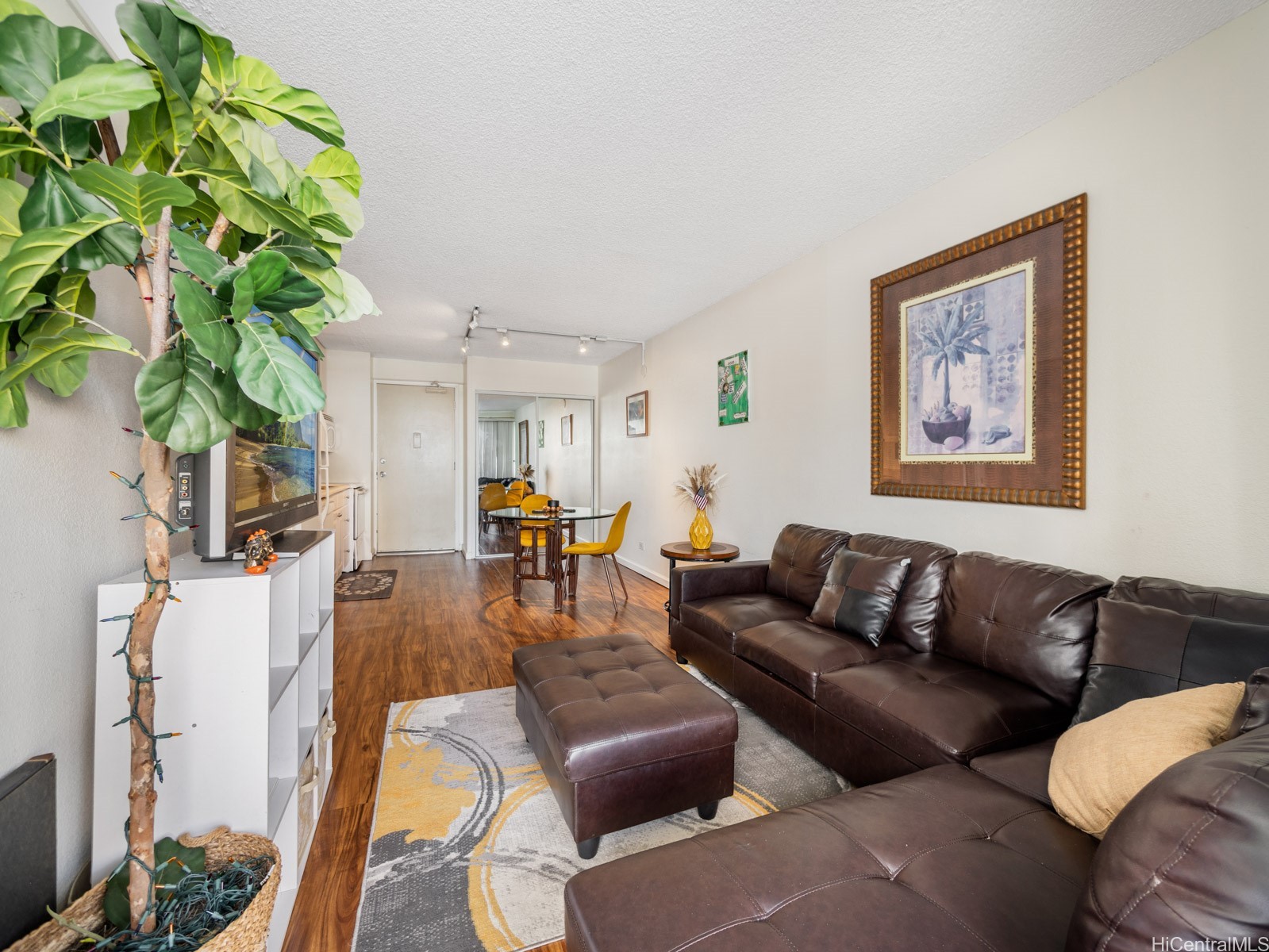 1655 Makaloa Street 404