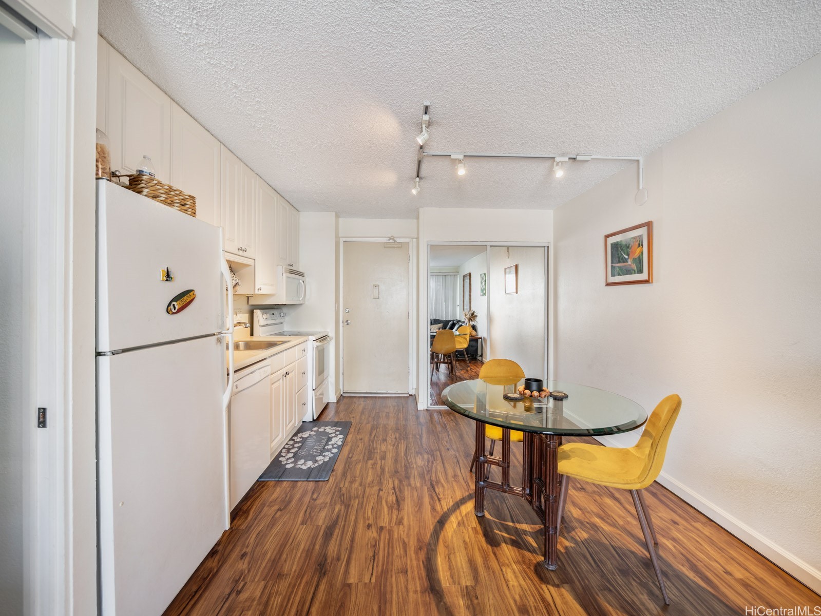 1655 Makaloa Street 404
