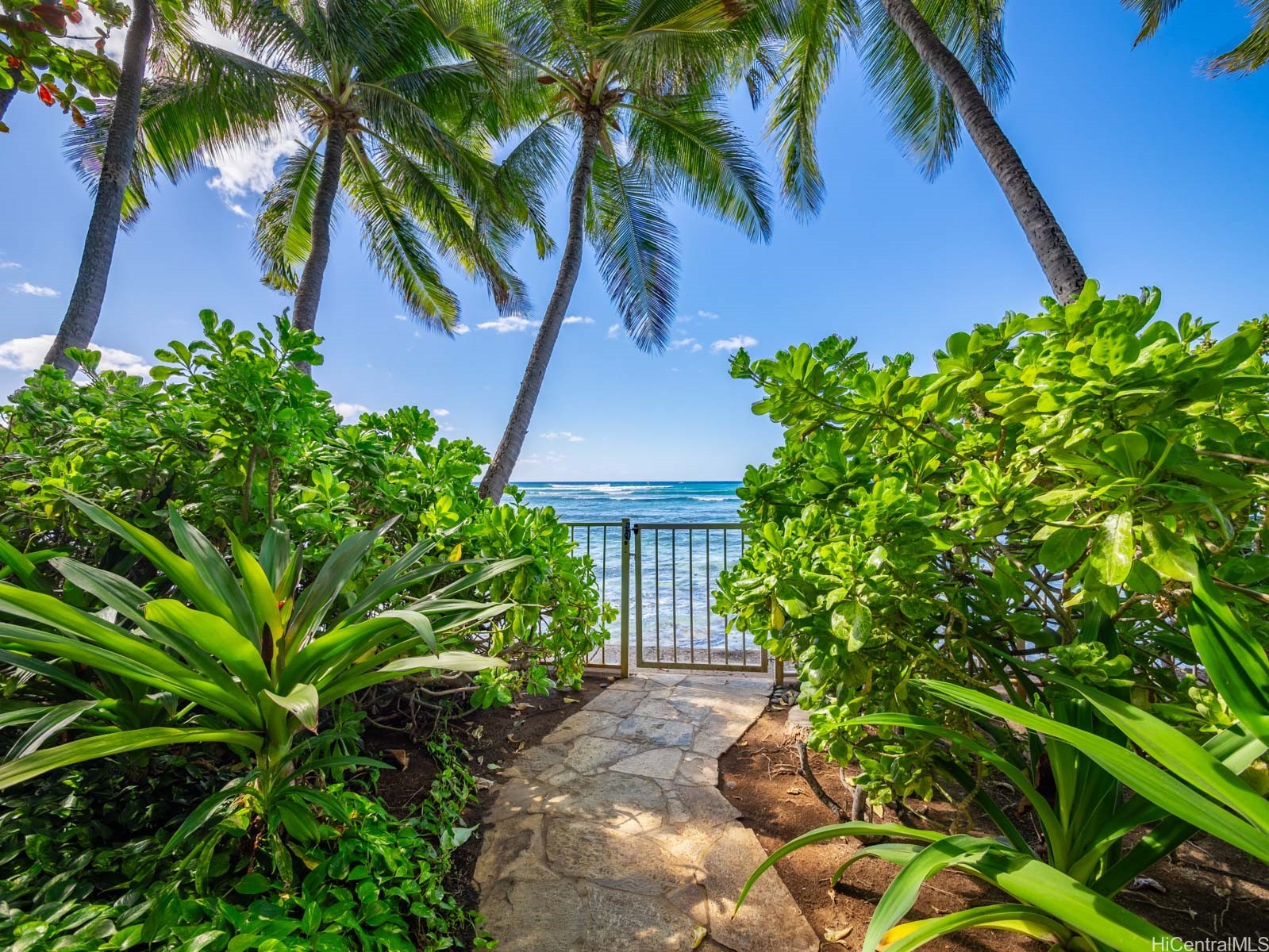 3015 Kalakaua Avenue 901