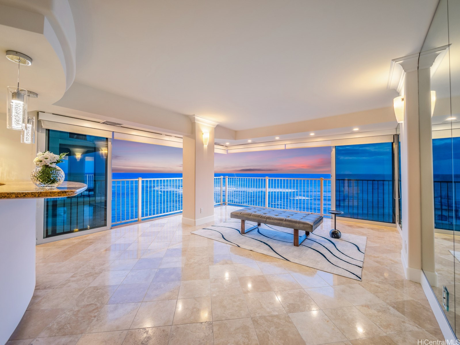 3015 Kalakaua Avenue 901