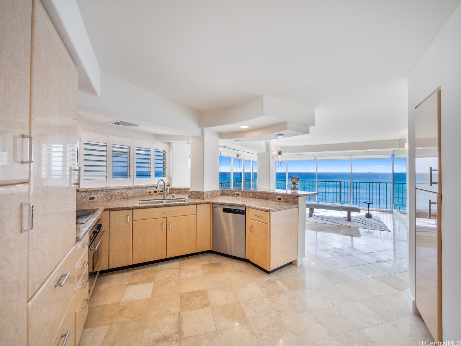 3015 Kalakaua Avenue 901