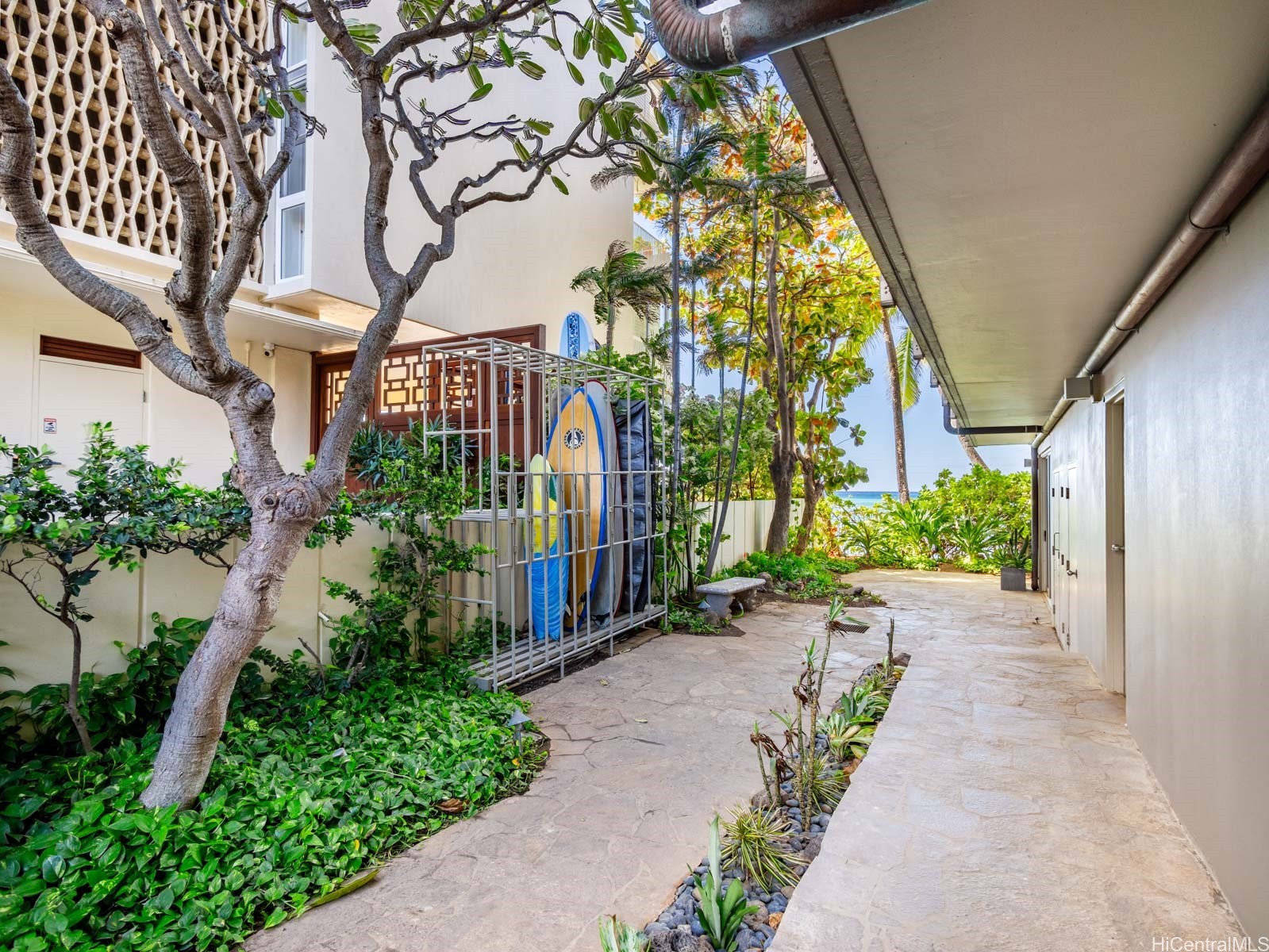 3015 Kalakaua Avenue 901