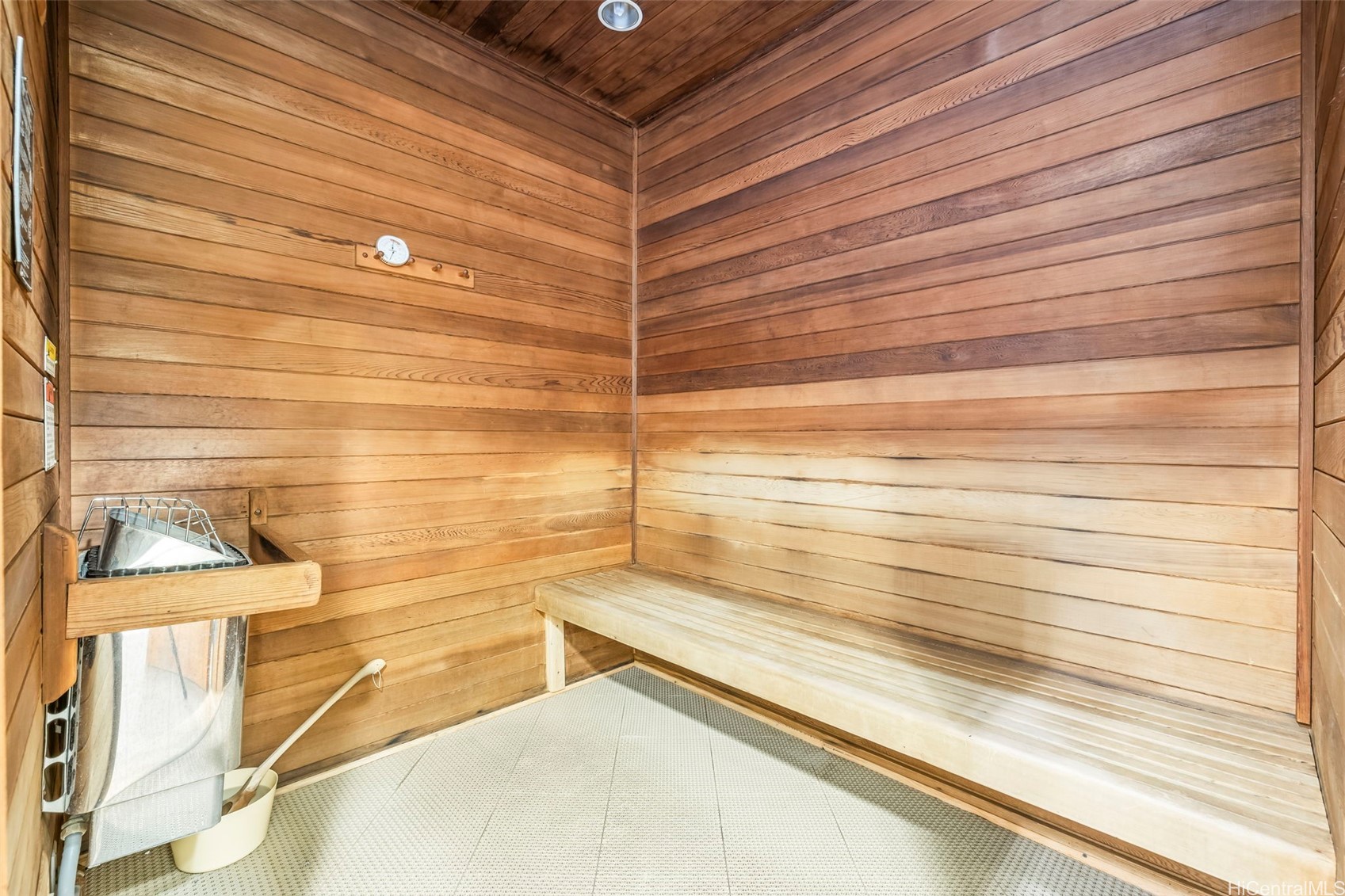 1009 Kapiolani Boulevard 2404