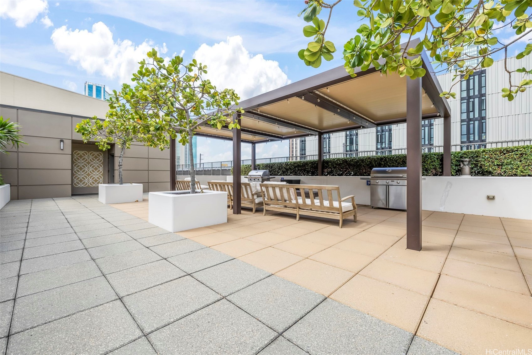 1009 Kapiolani Boulevard 2404