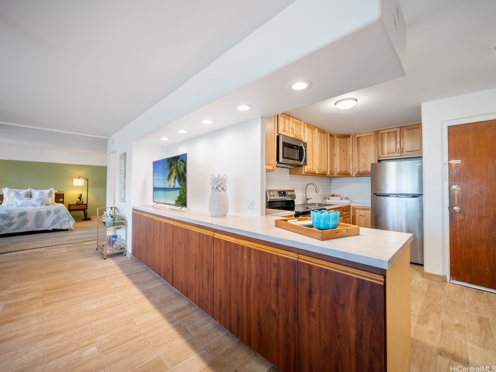 710 Lunalilo Street 402