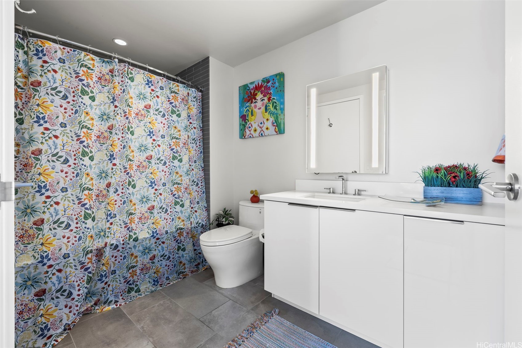 1001 Queen Street 1213