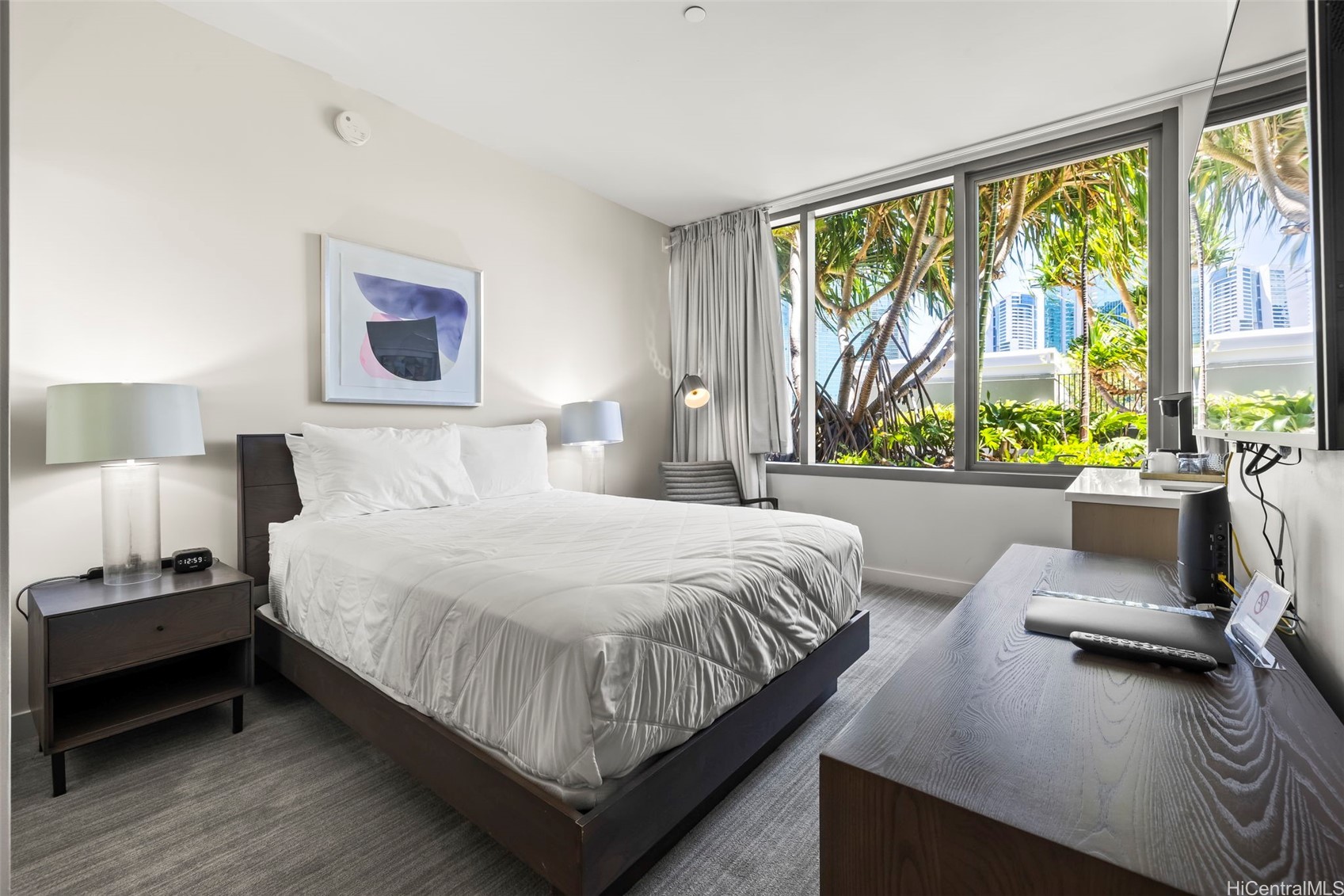 1001 Queen Street 1213