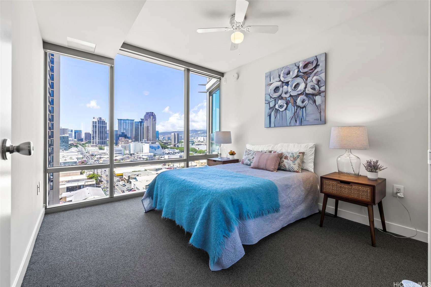 1001 Queen Street 1213