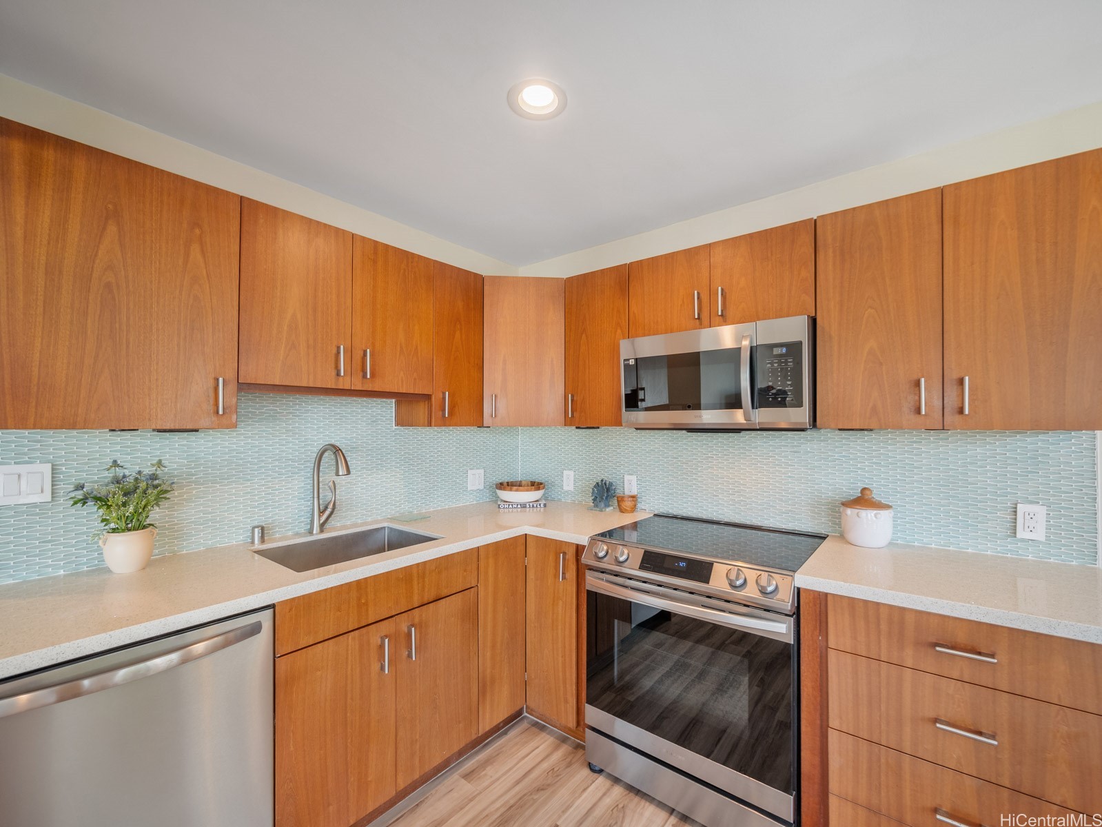 148 Kaelepulu Drive