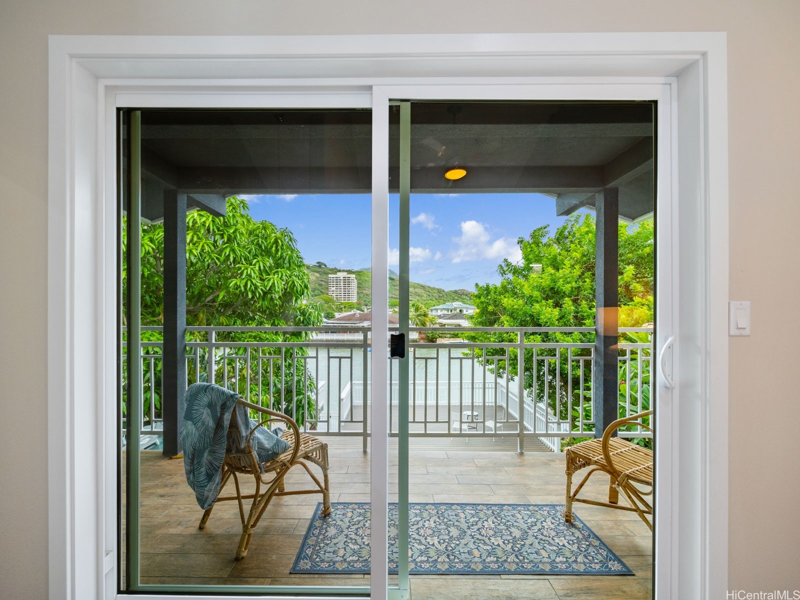 6601 Hawaii Kai Drive