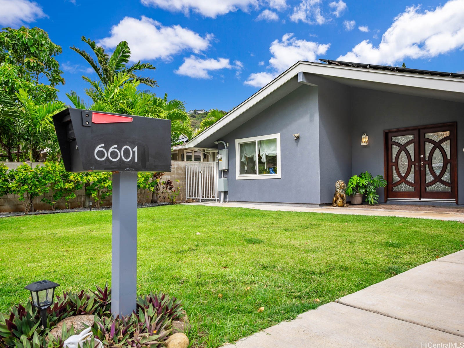 6601 Hawaii Kai Drive
