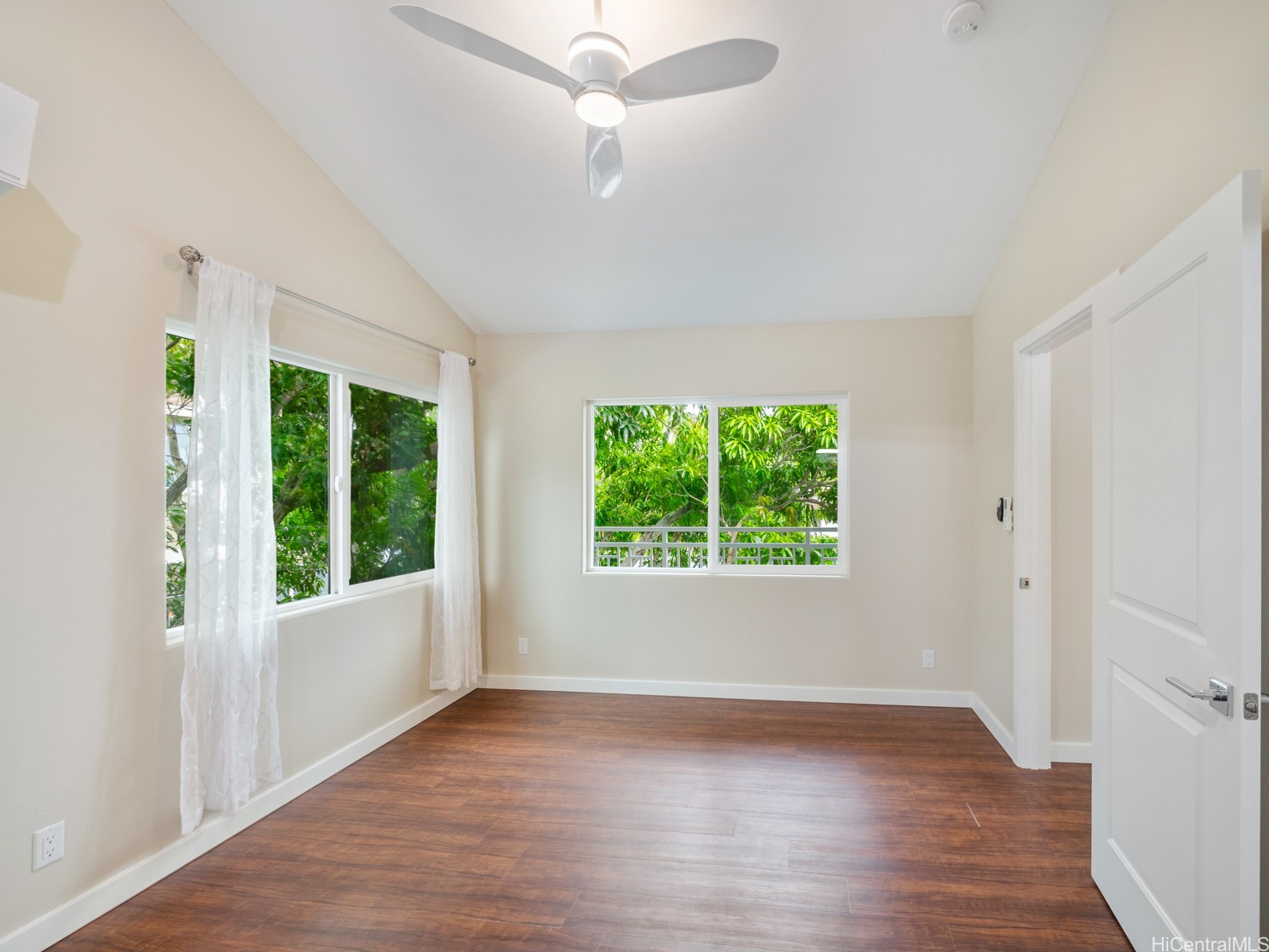 6601 Hawaii Kai Drive