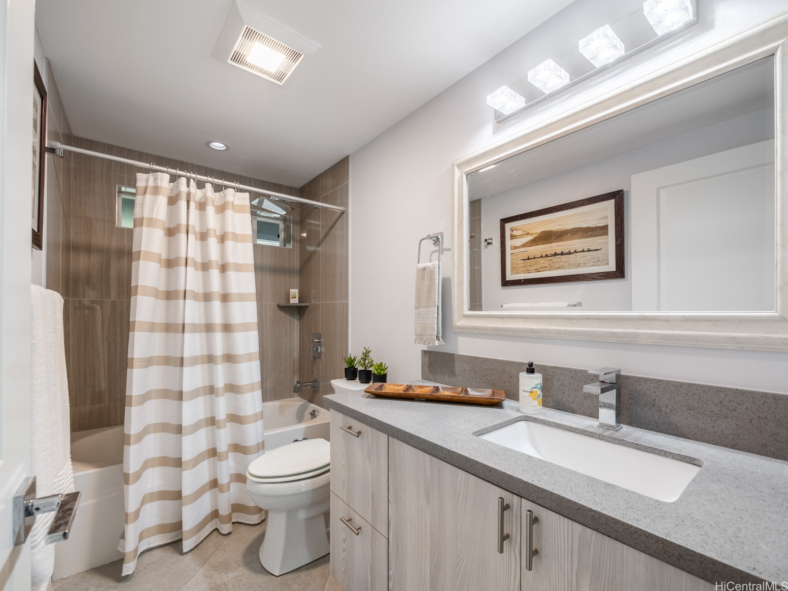 6601 Hawaii Kai Drive