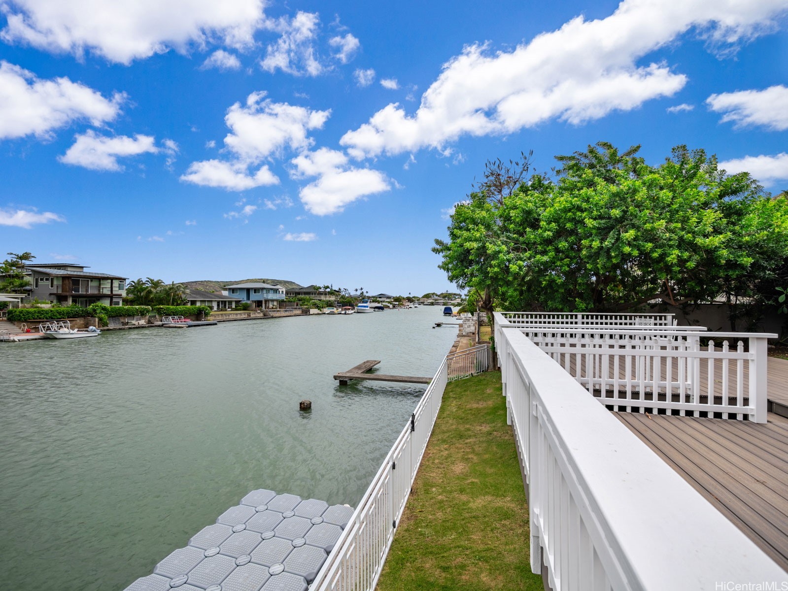 6601 Hawaii Kai Drive