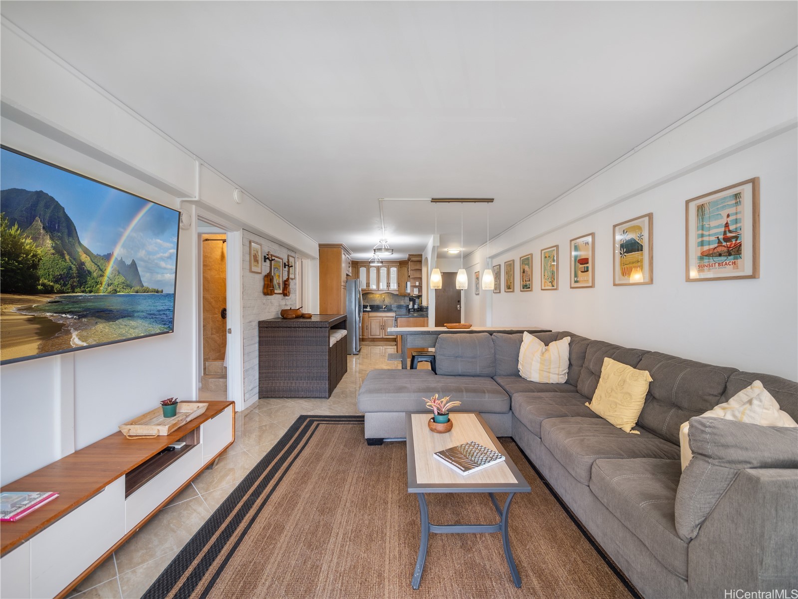 303 Liliuokalani Avenue 1104