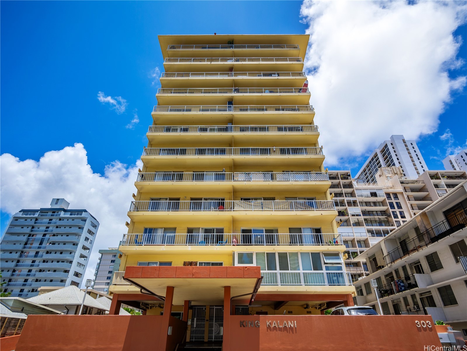 303 Liliuokalani Avenue 1104