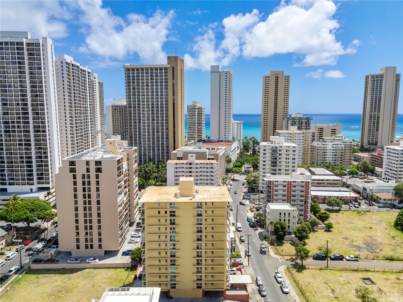 303 Liliuokalani Avenue 1104