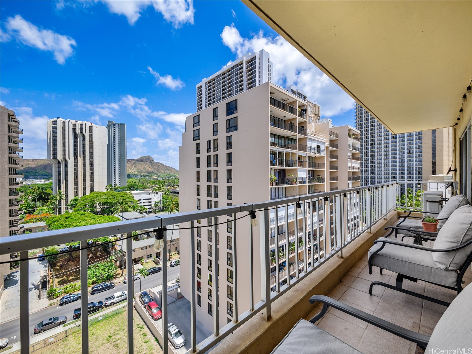 303 Liliuokalani Avenue 1104