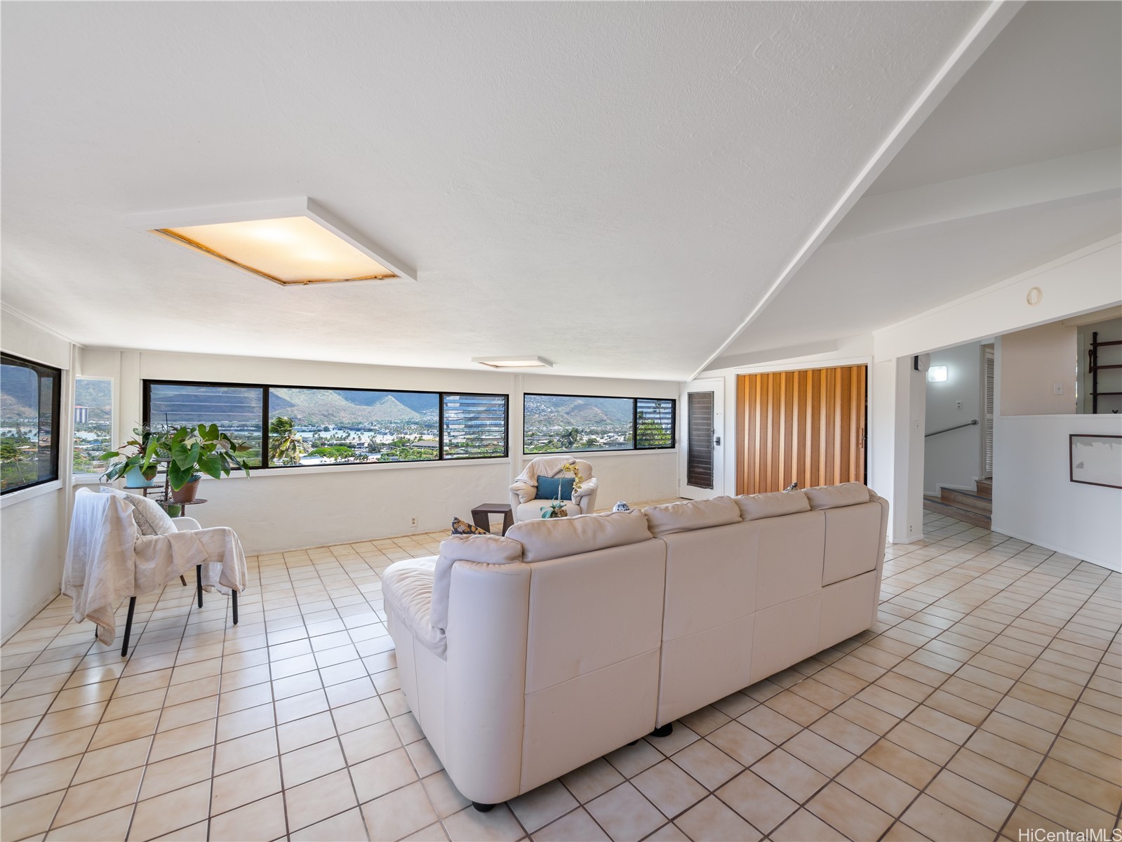 111 Polihale Place