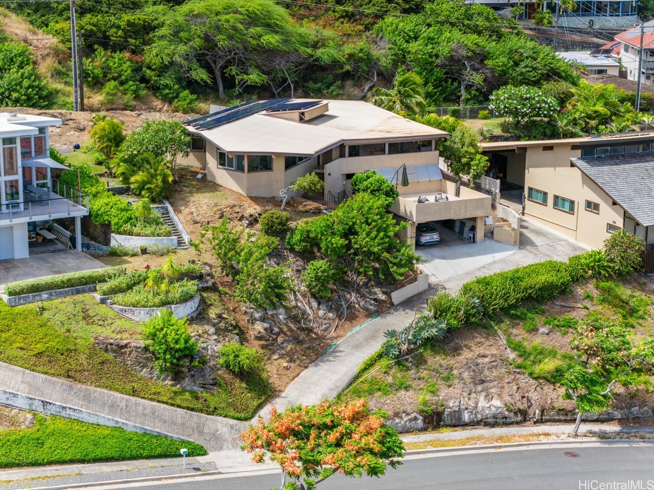 111 Polihale Place