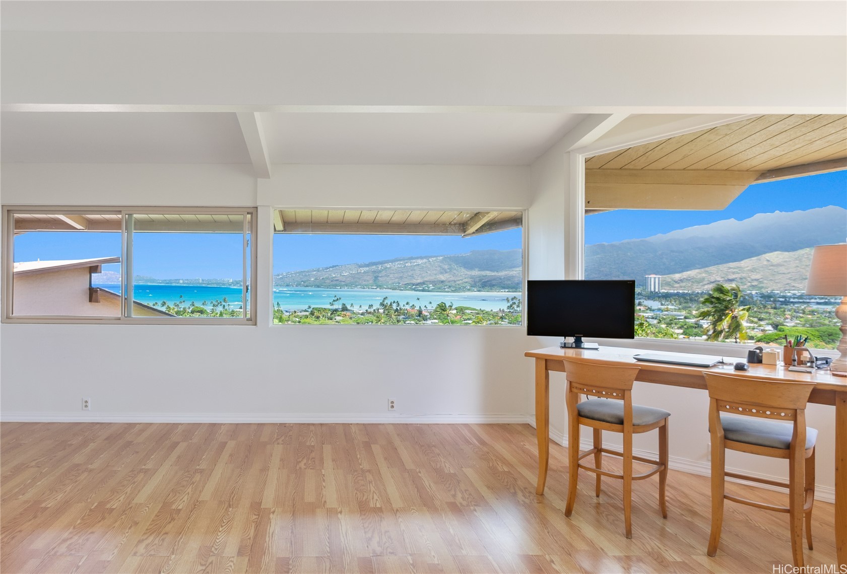 111 Polihale Place