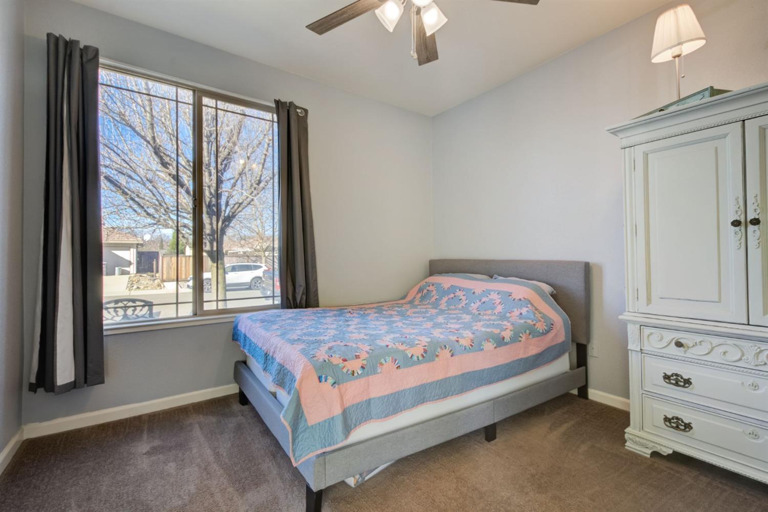 580 W Castle Oaks Drive