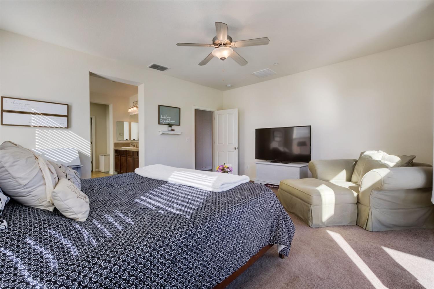 580 W Castle Oaks Drive