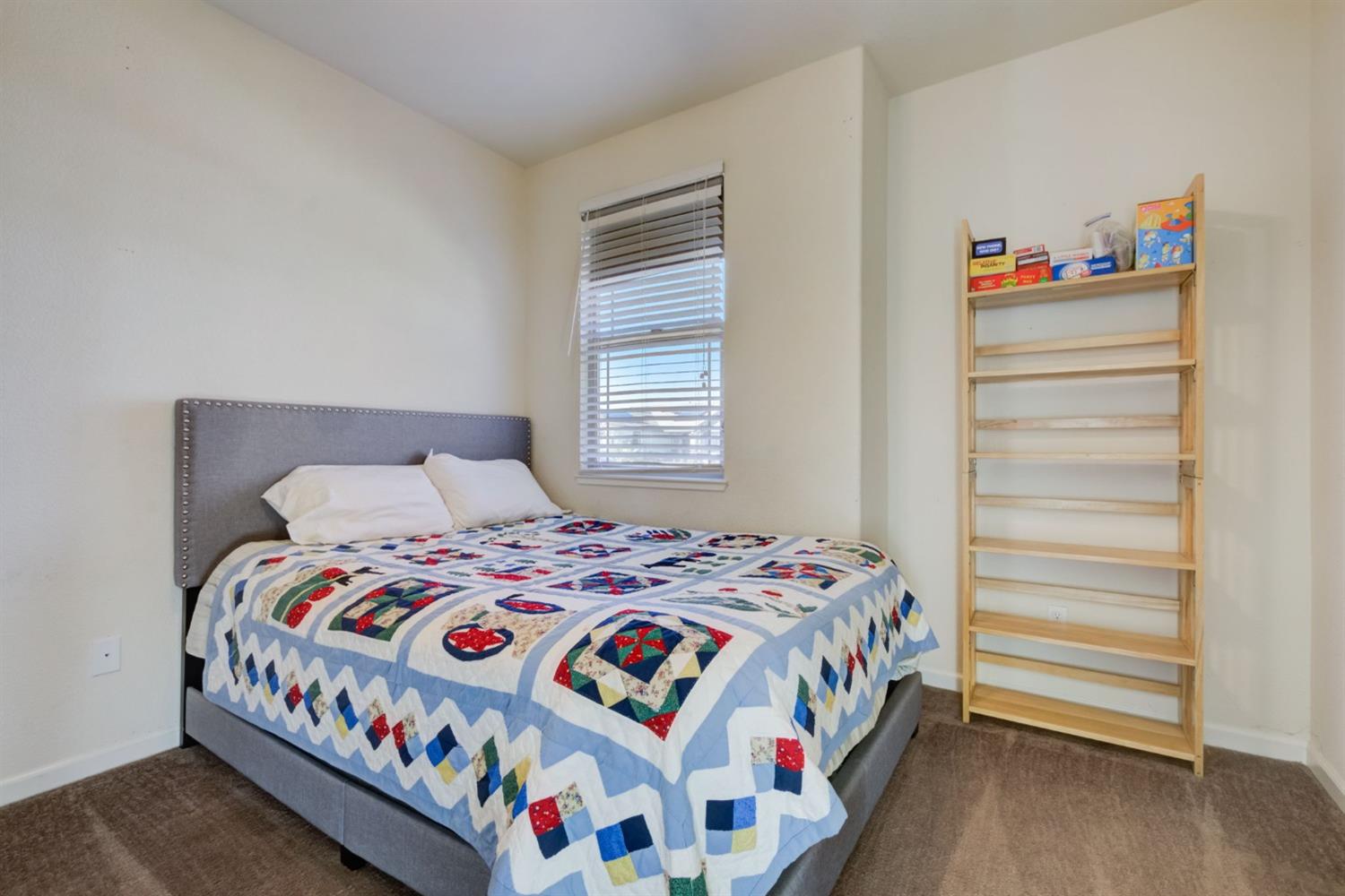 580 W Castle Oaks Drive