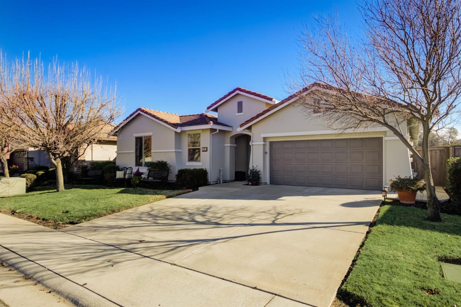 580 W Castle Oaks Drive