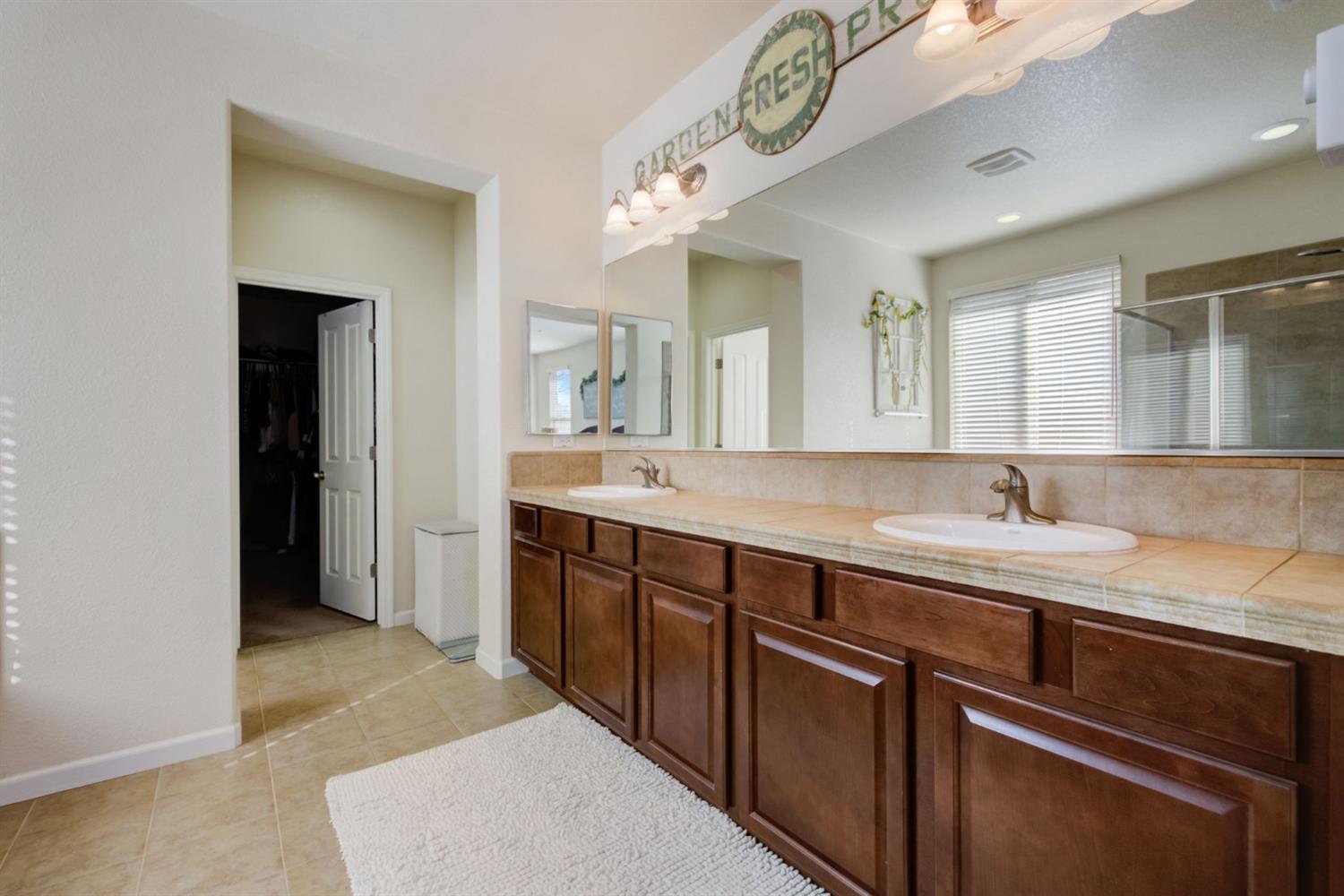 580 W Castle Oaks Drive