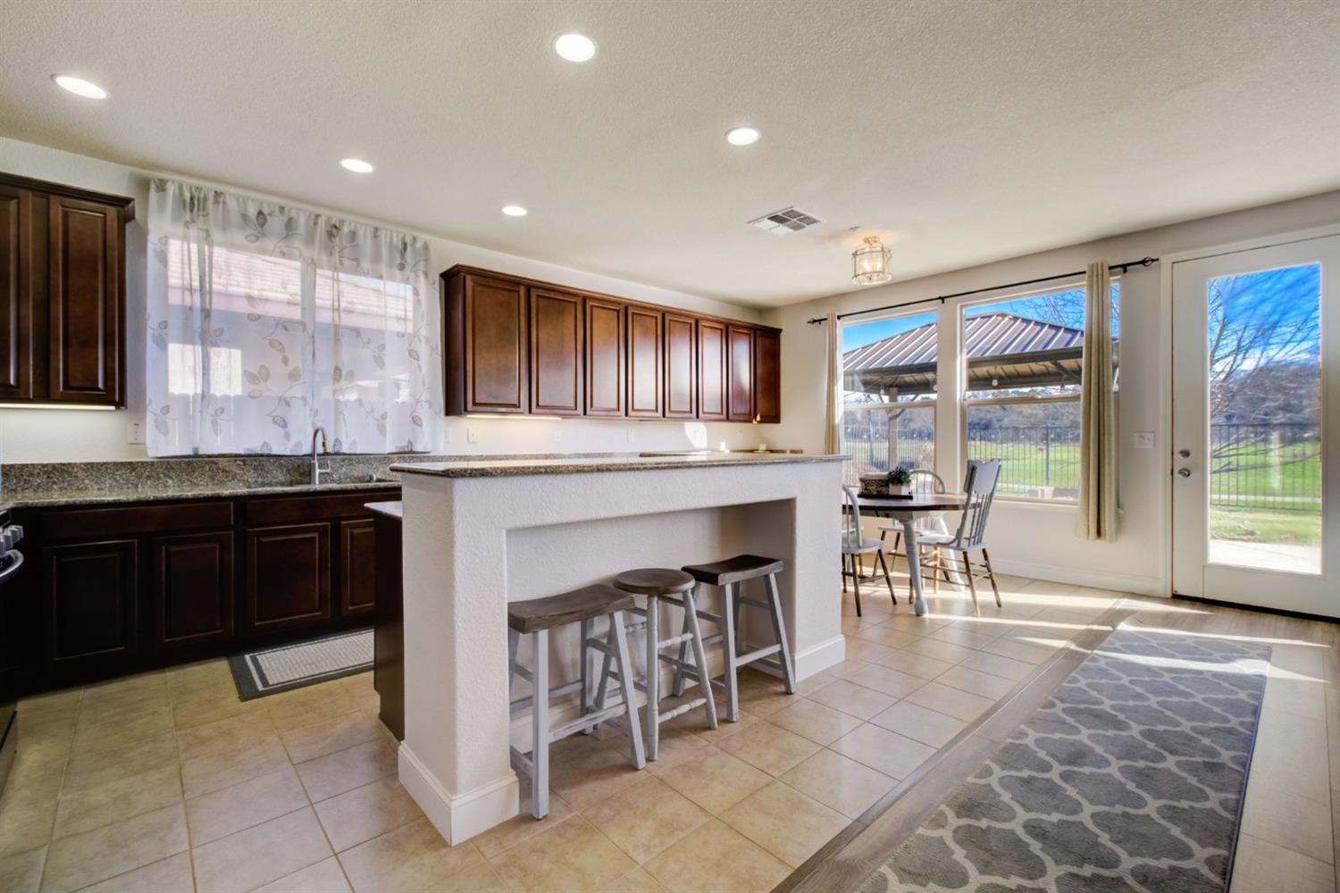 580 W Castle Oaks Drive