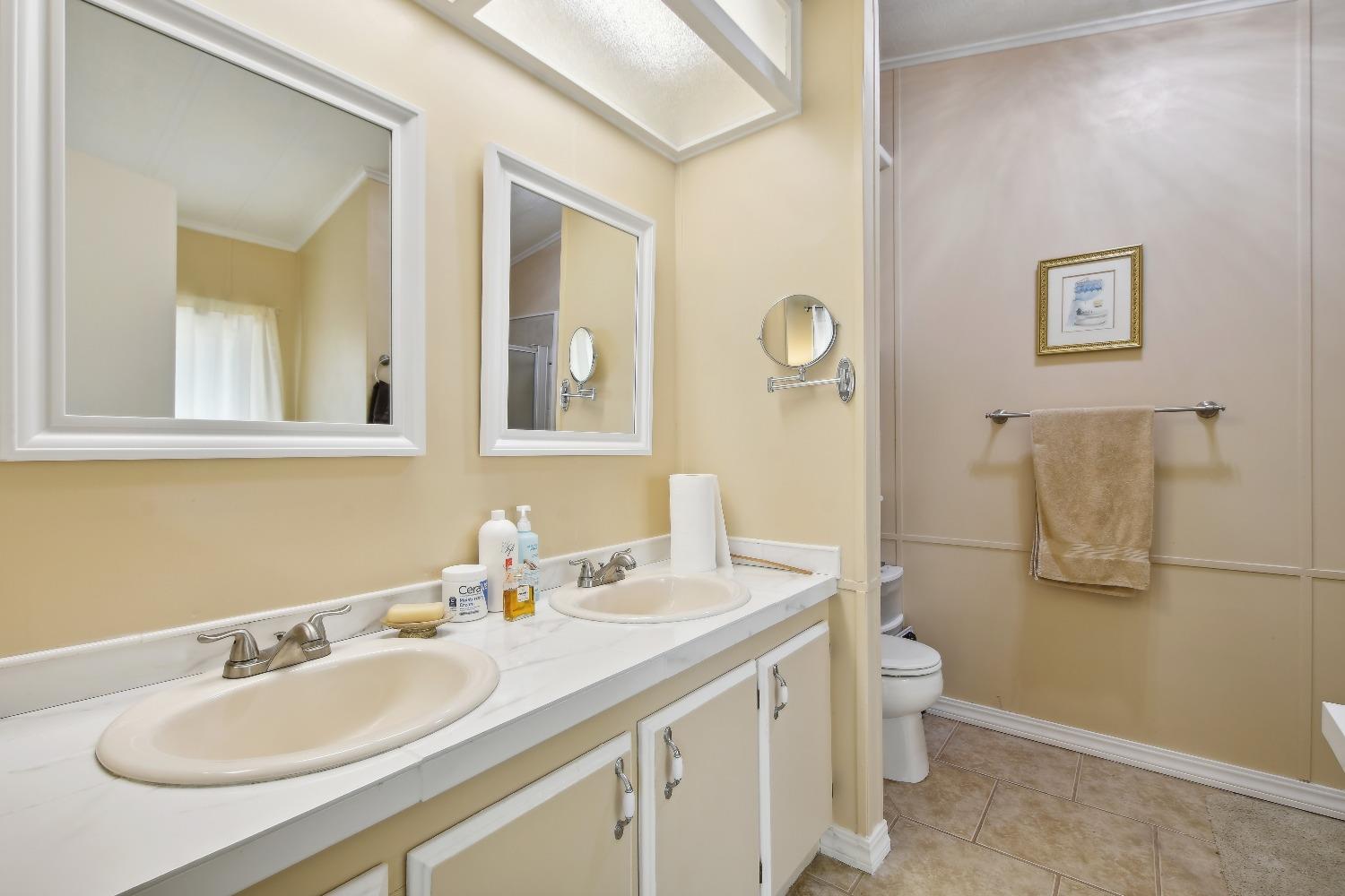 6600 Grosse Point Court 601