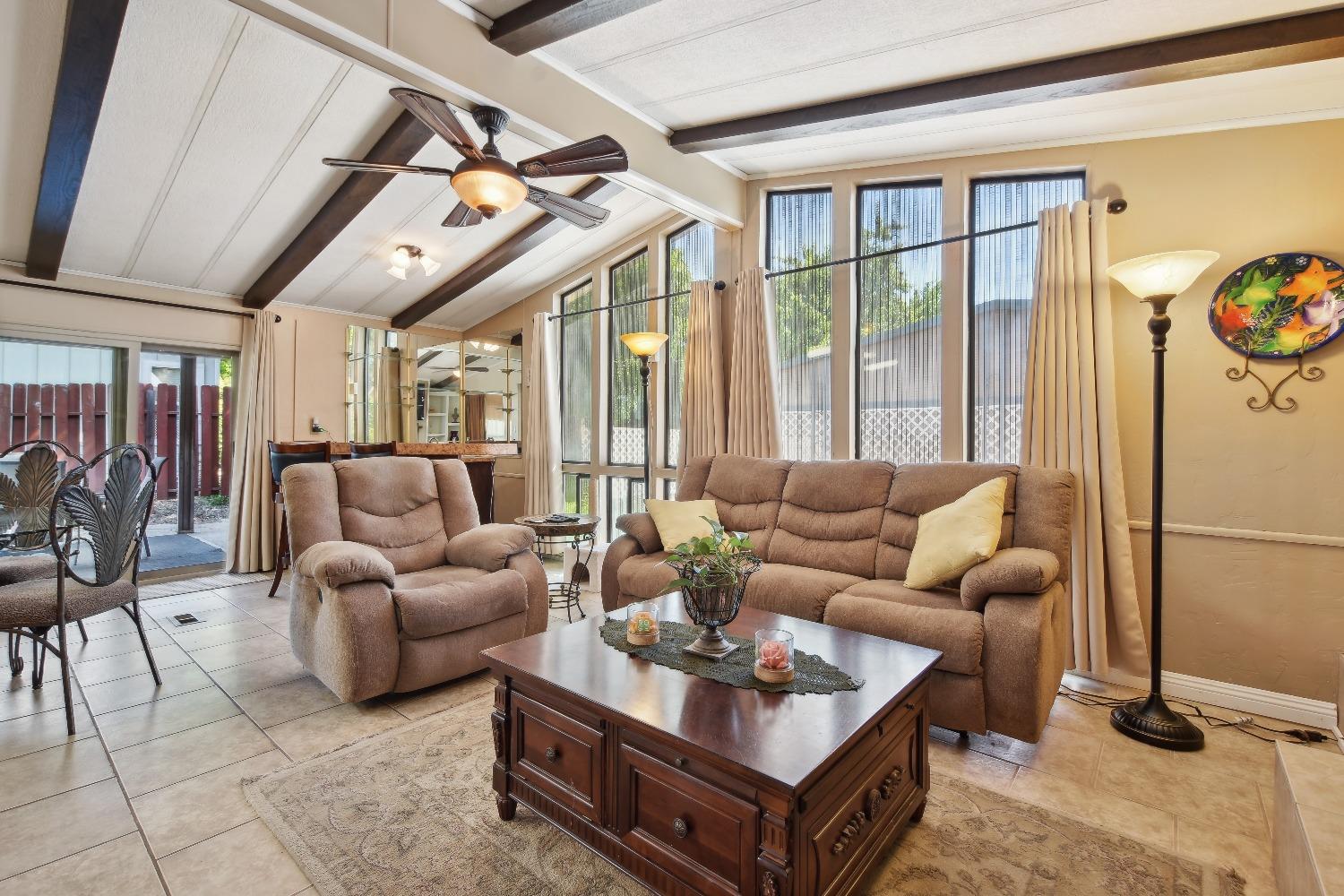 6600 Grosse Point Court 601