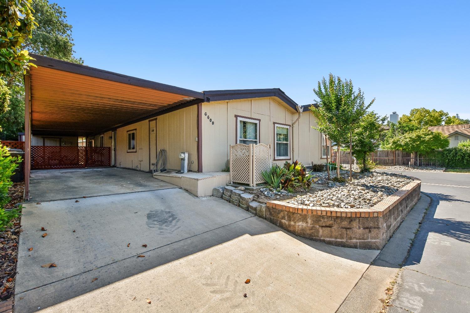 6600 Grosse Point Court 601