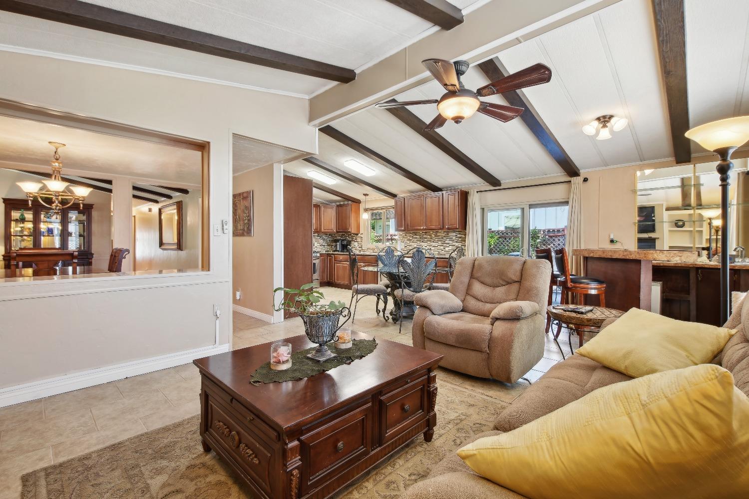 6600 Grosse Point Court 601