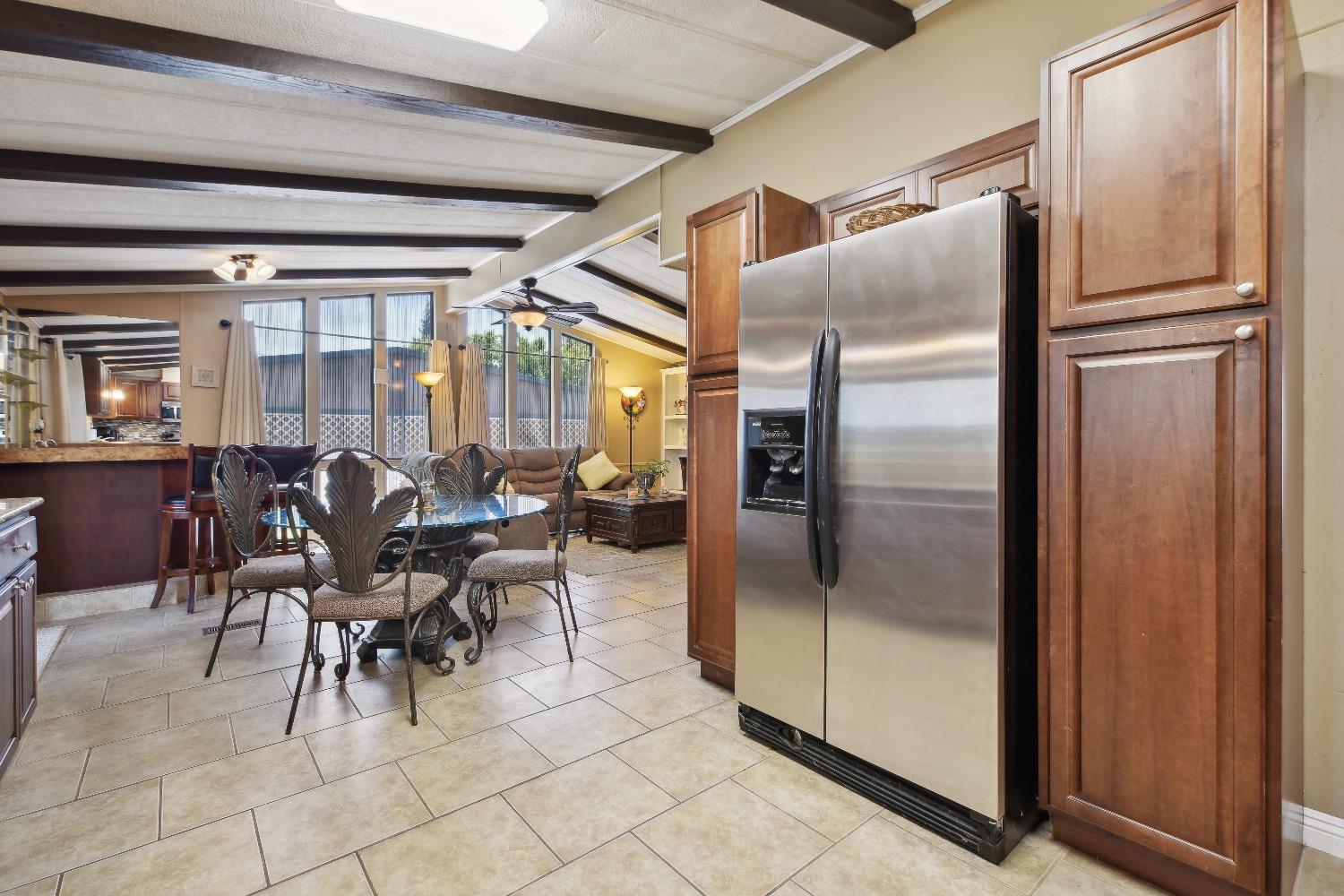 6600 Grosse Point Court 601