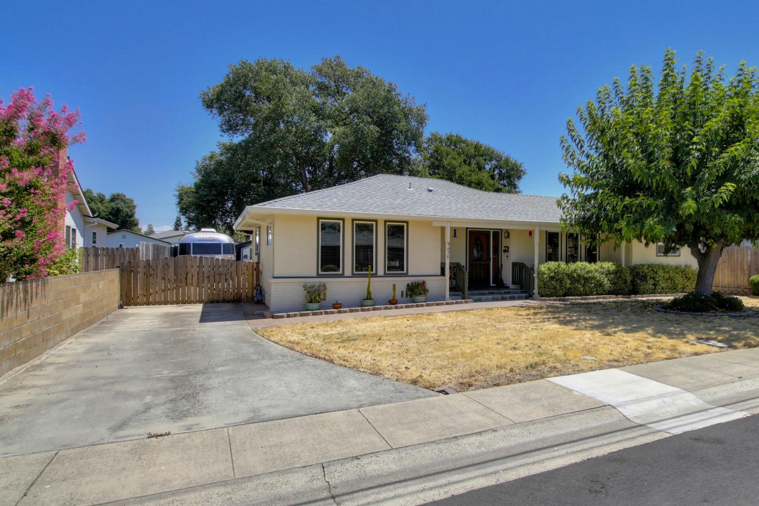 9658 Eisenbeisz Street