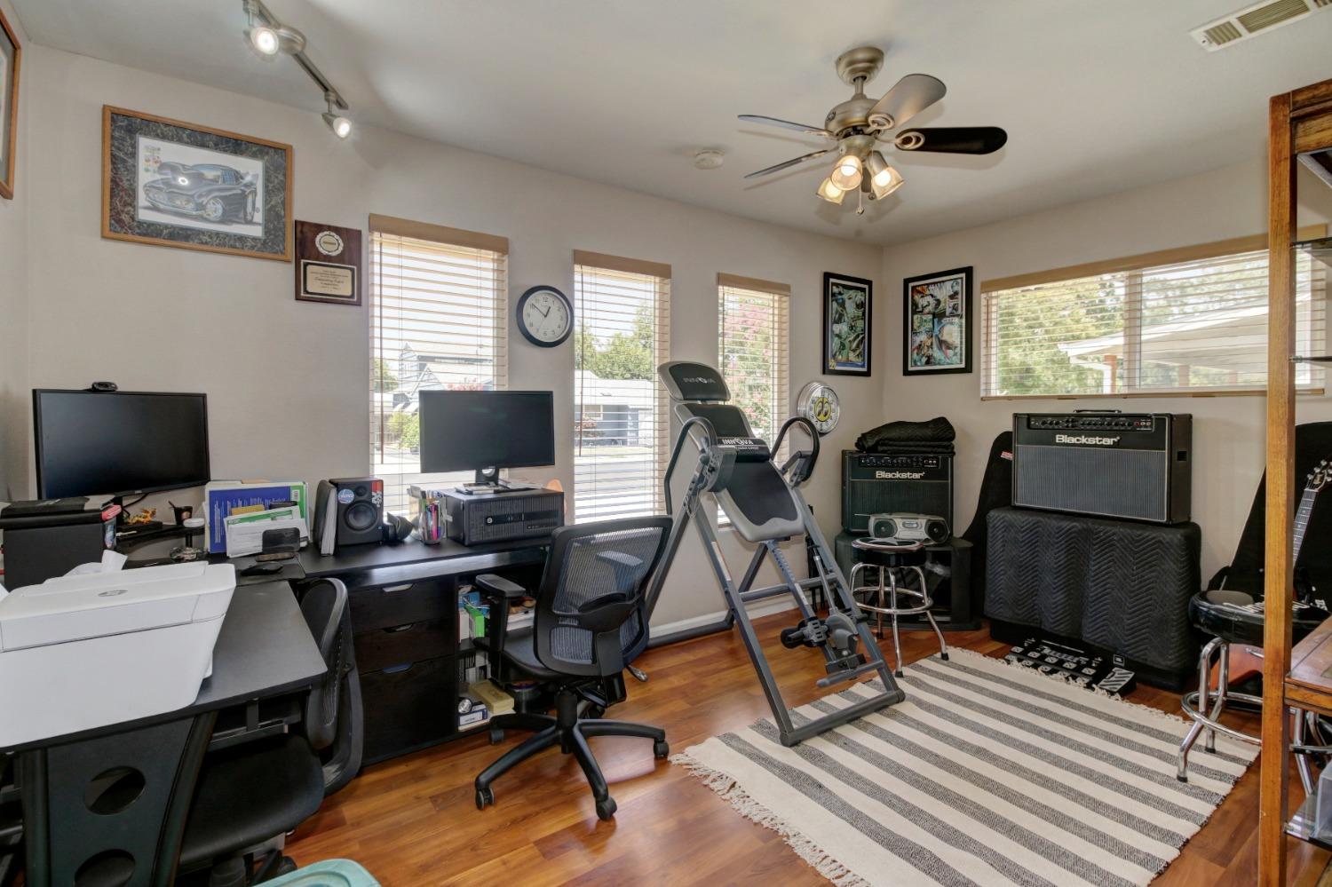 9658 Eisenbeisz Street