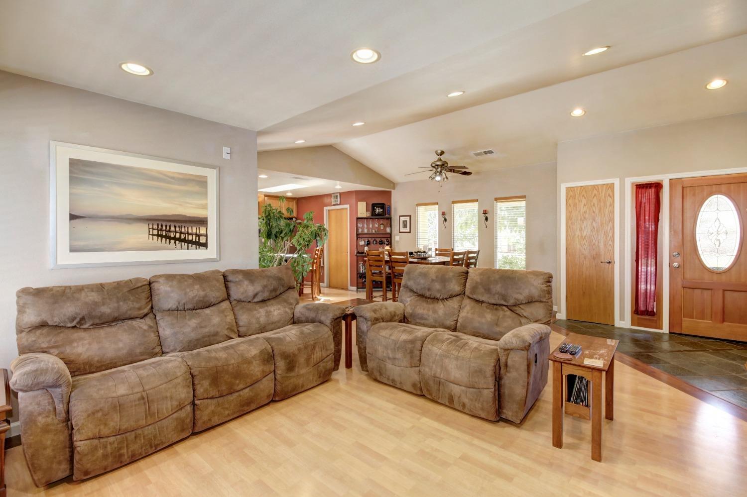 9658 Eisenbeisz Street